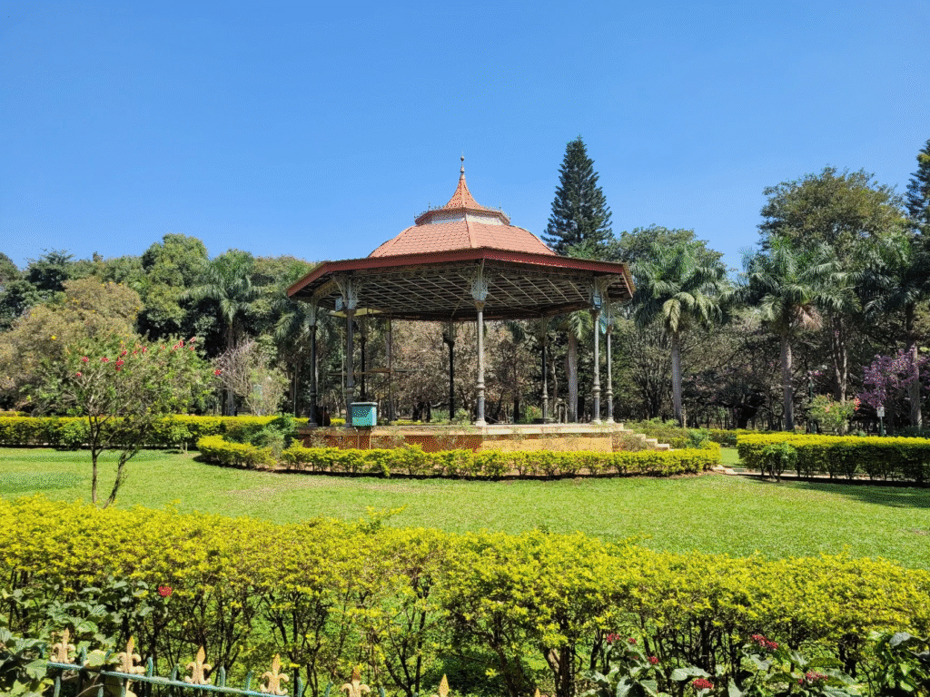cubbon park ambedkar veedhi bengaluru karnataka