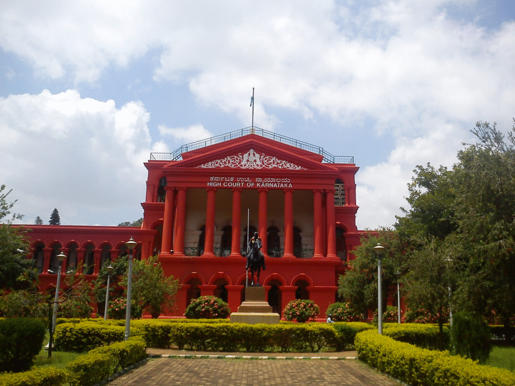 cubbon park ambedkar veedhi bengaluru karnataka